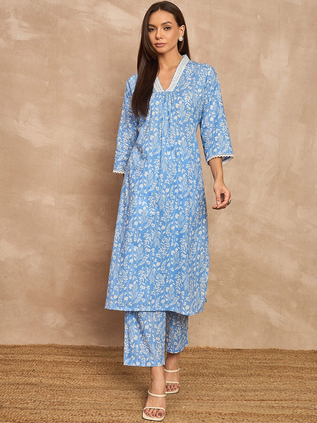 

all about you Women Floral Printed Regular Pure Cotton Kurta with Trousers, Blue