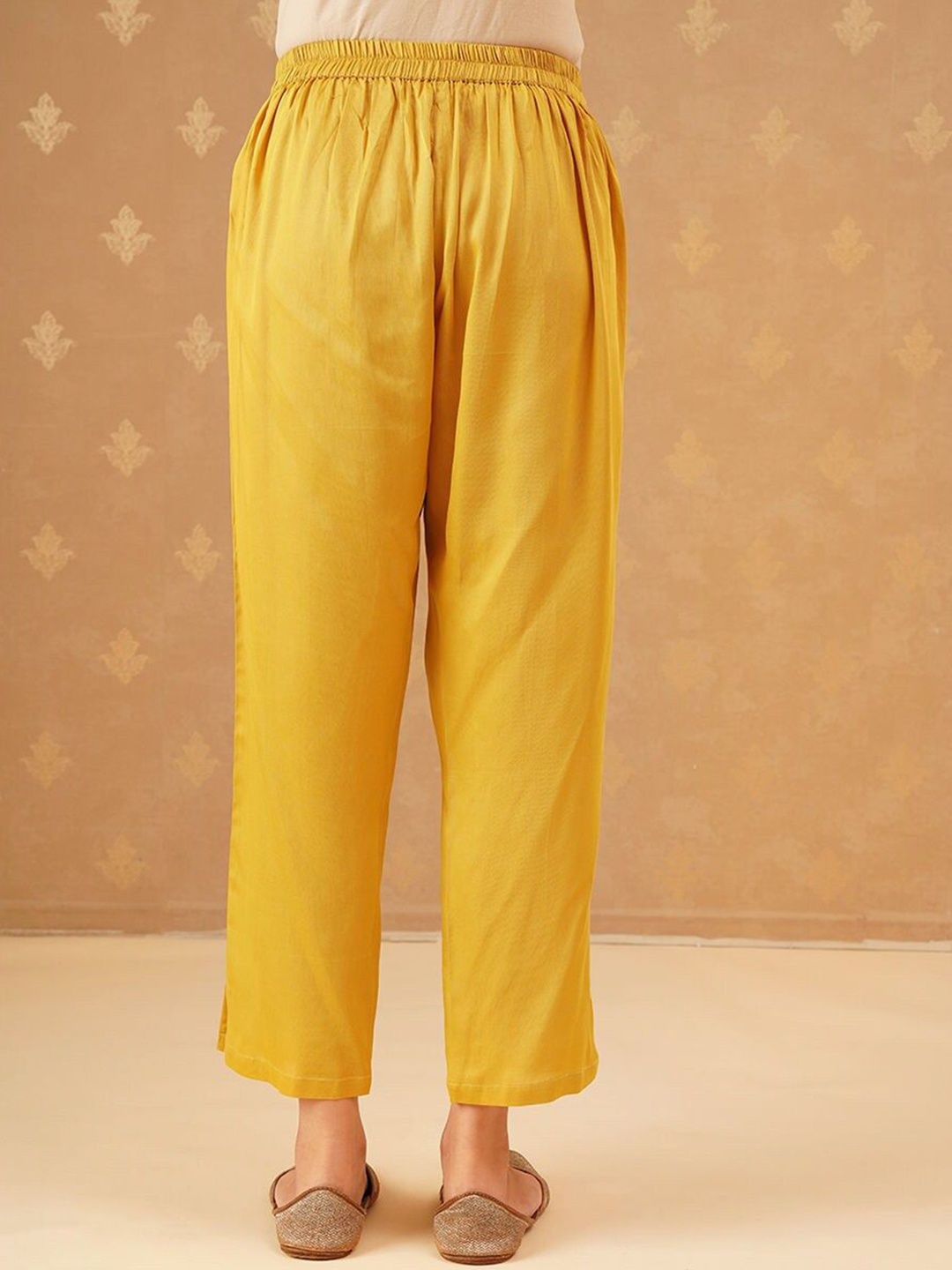

JAYPORE Women Trousers, Mustard