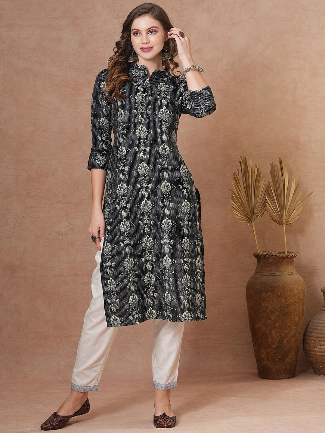 

FASHOR Women Ethnic Motifs Printed Kurta, Black