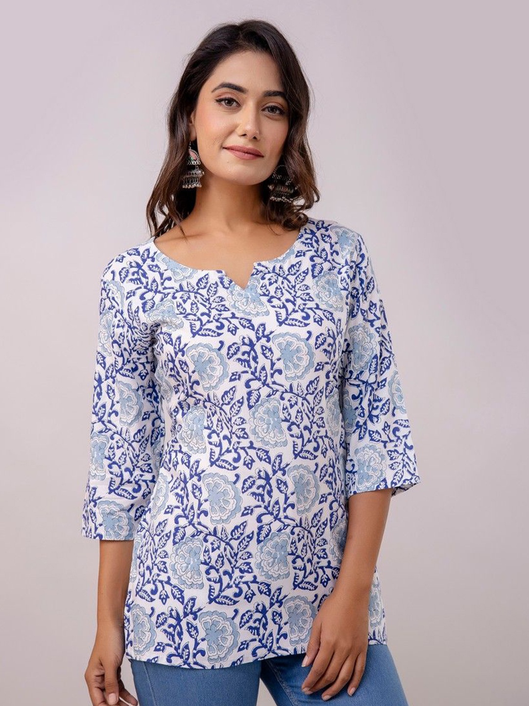 

Kairab Women Floral Printed Tunic, White