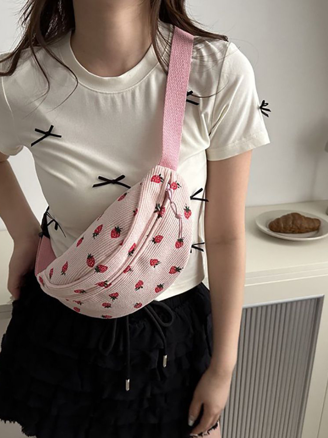 

StyleCast x Revolte Printed Sling Bag, Pink