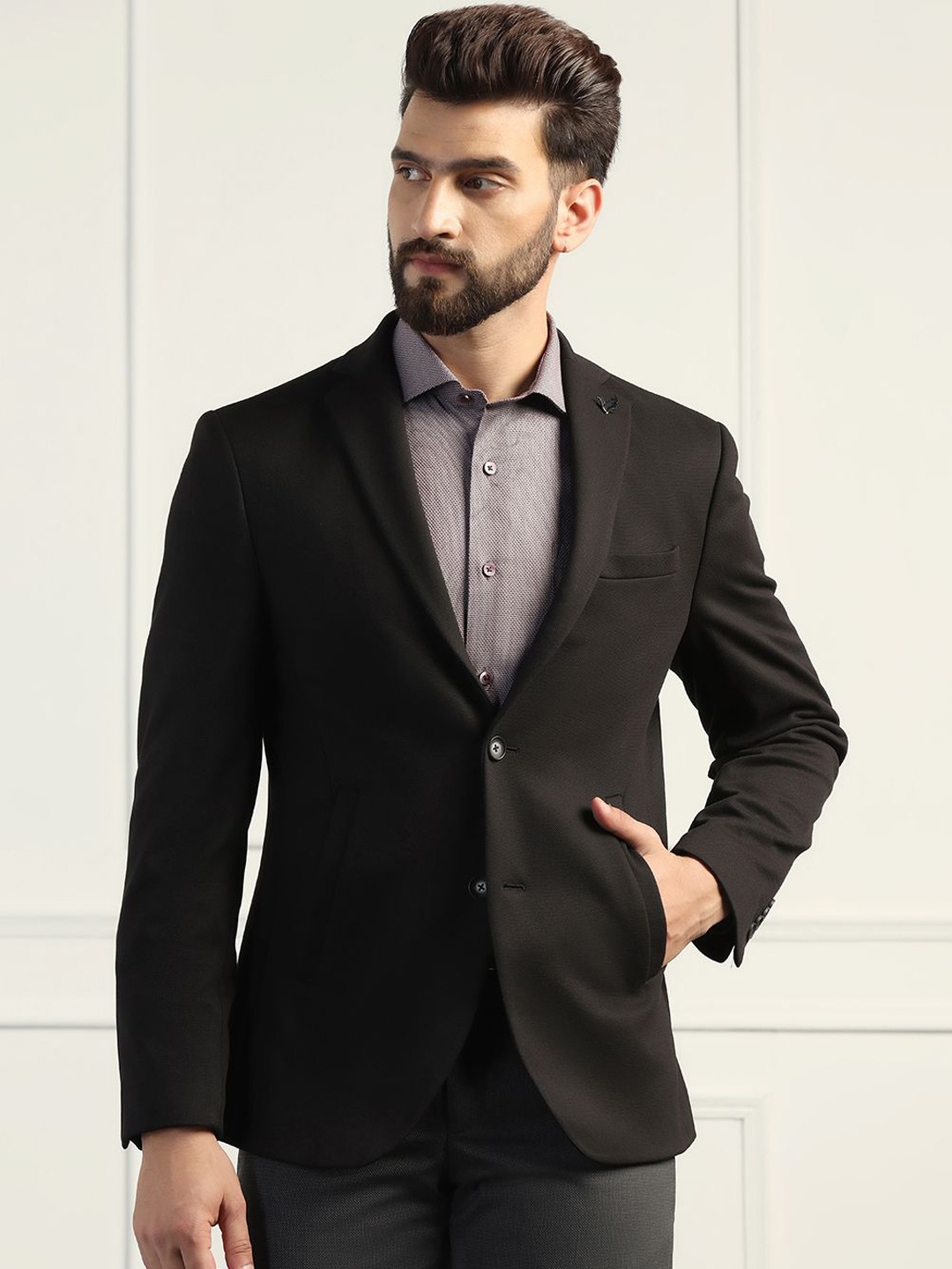 

Blackberrys Textured Slim-Fit Single-Breasted Formal Blazer, Black