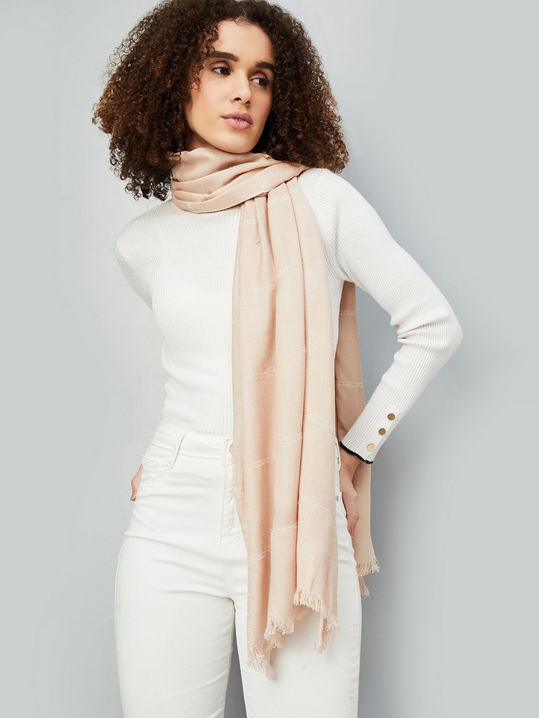 

max Women Tasselled Border Scarf, Beige
