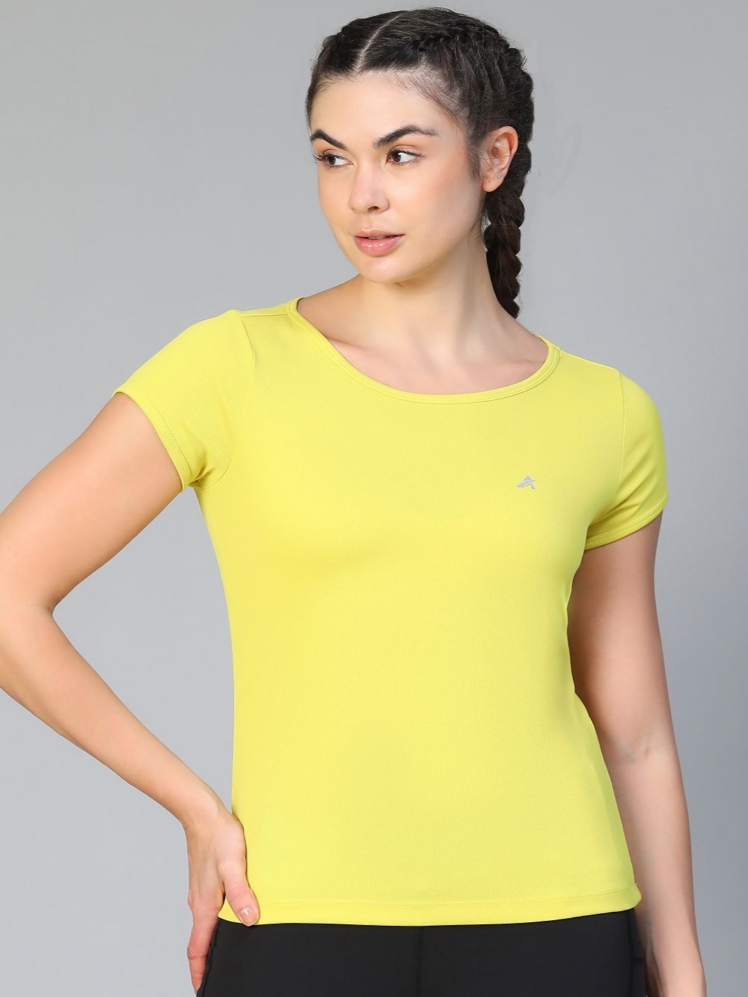 

ATHLISIS Women e-Dry Applique Slim Fit T-shirt, Green