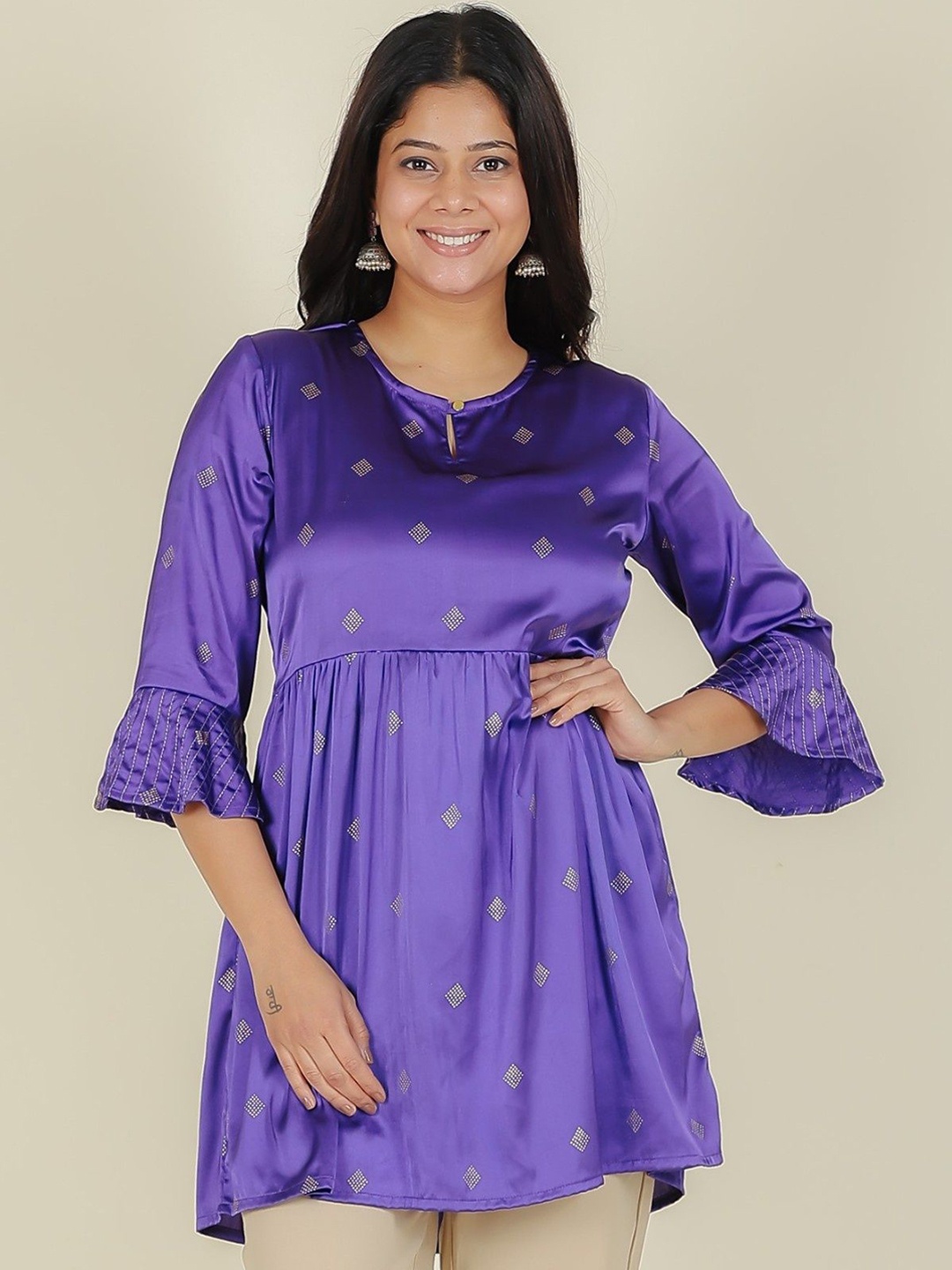 

Aramya Women Geometric Printed Keyhole Neck Kurta, Purple
