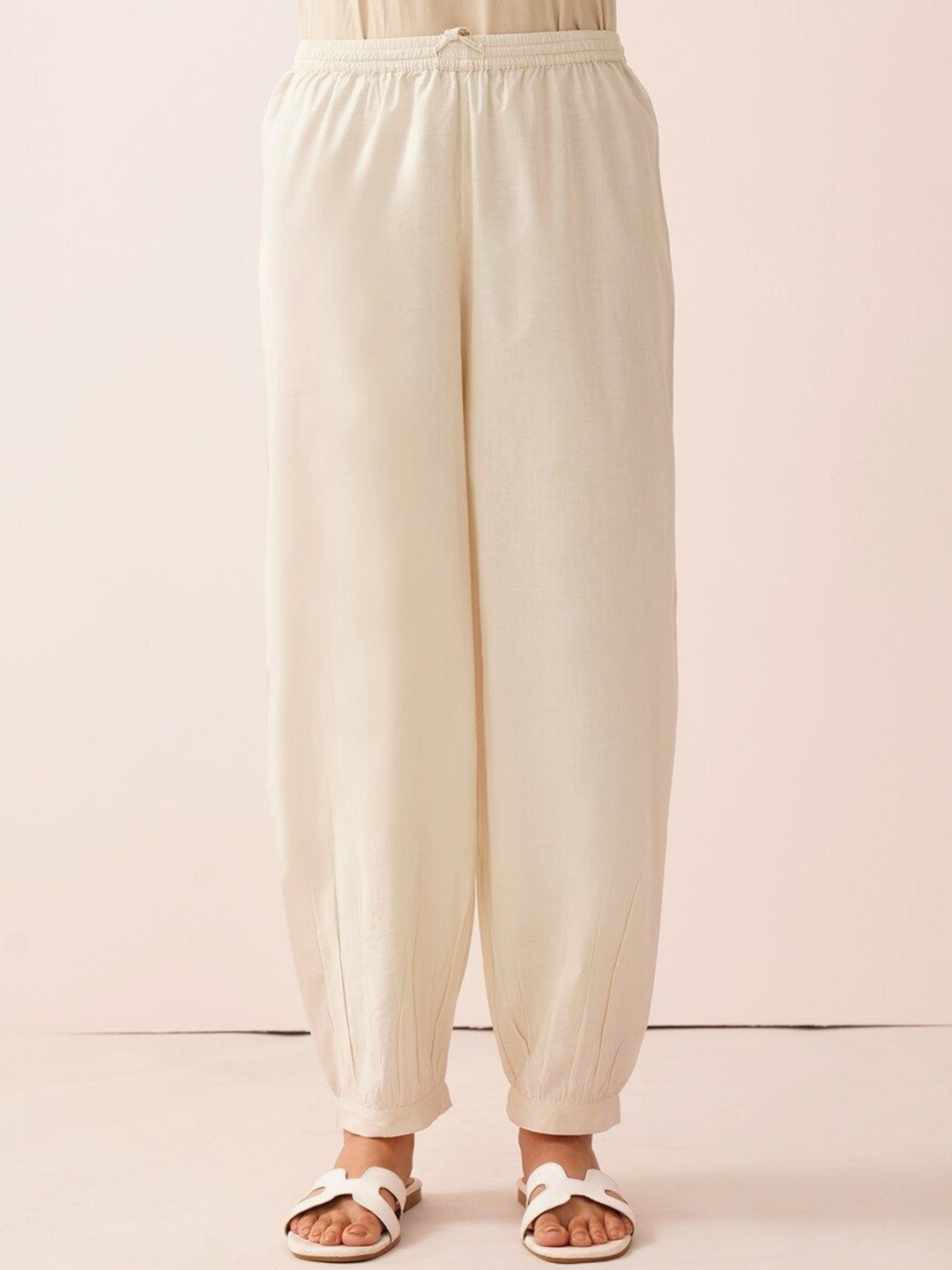 

JAYPORE Women Flared Trousers, Off white
