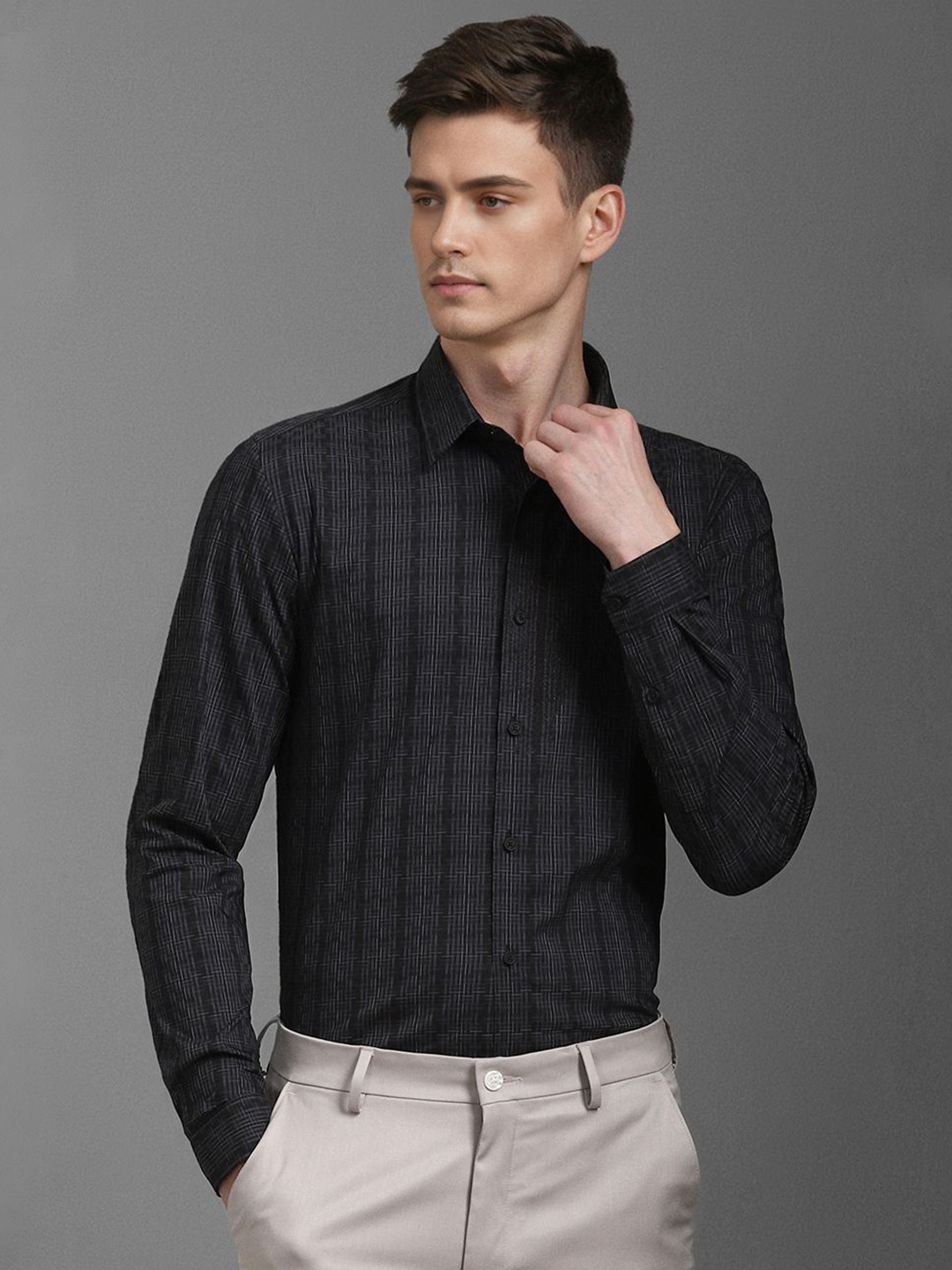 

Louis Philippe Sport Men Super Slim Fit Opaque Printed Casual Shirt, Black