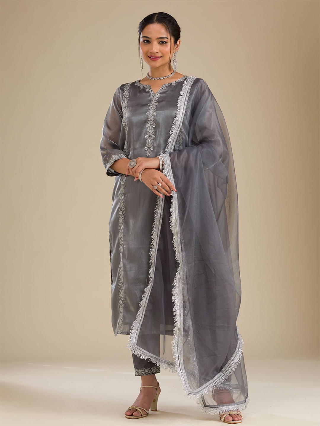 

Koskii Women Floral Embroidered Regular Thread Work Kurta with Trousers & With Dupatta, Grey