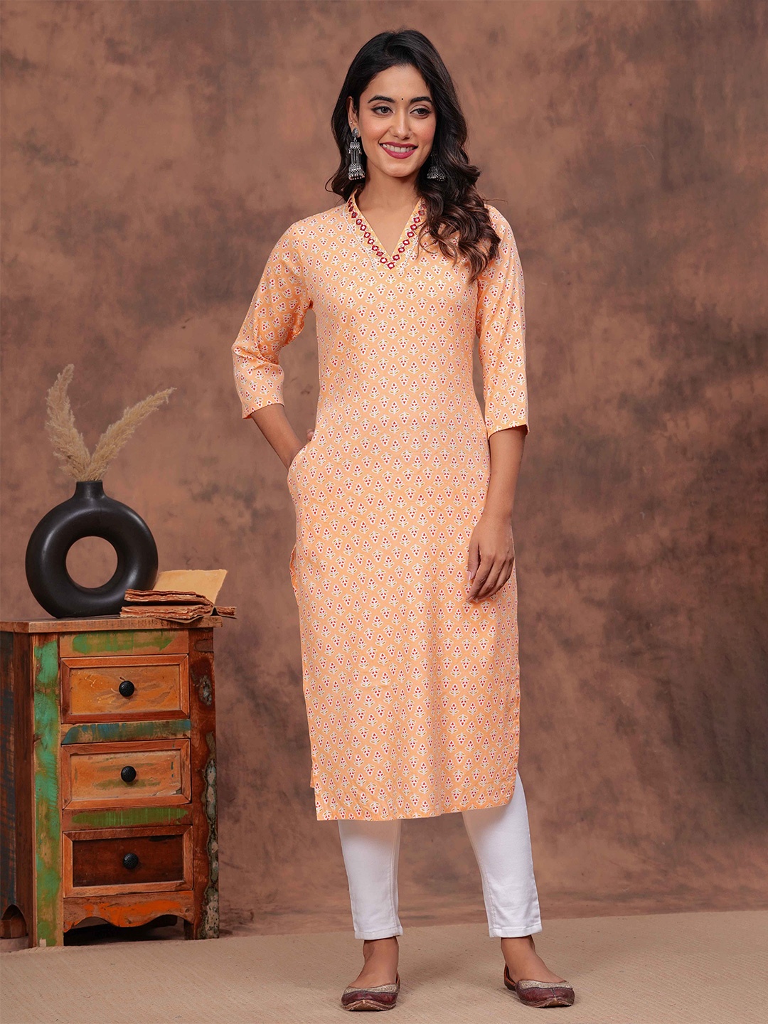 

DIZON Printed V Neck Straight Kurtas, Orange