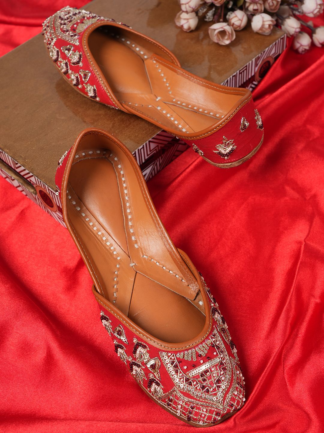 

JUTTIESMAKER Women Embellished Ethnic Leather Mojaris, Red