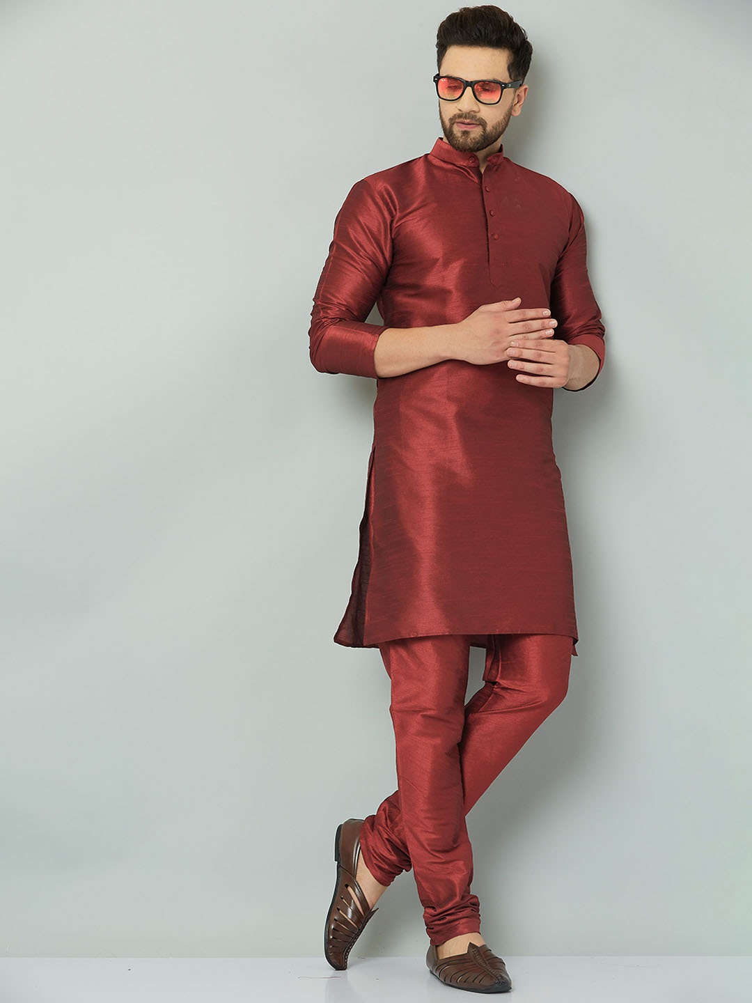 

LEMONX Men Regular Thread Work Pure Silk Kurta with Pyjamas, Maroon