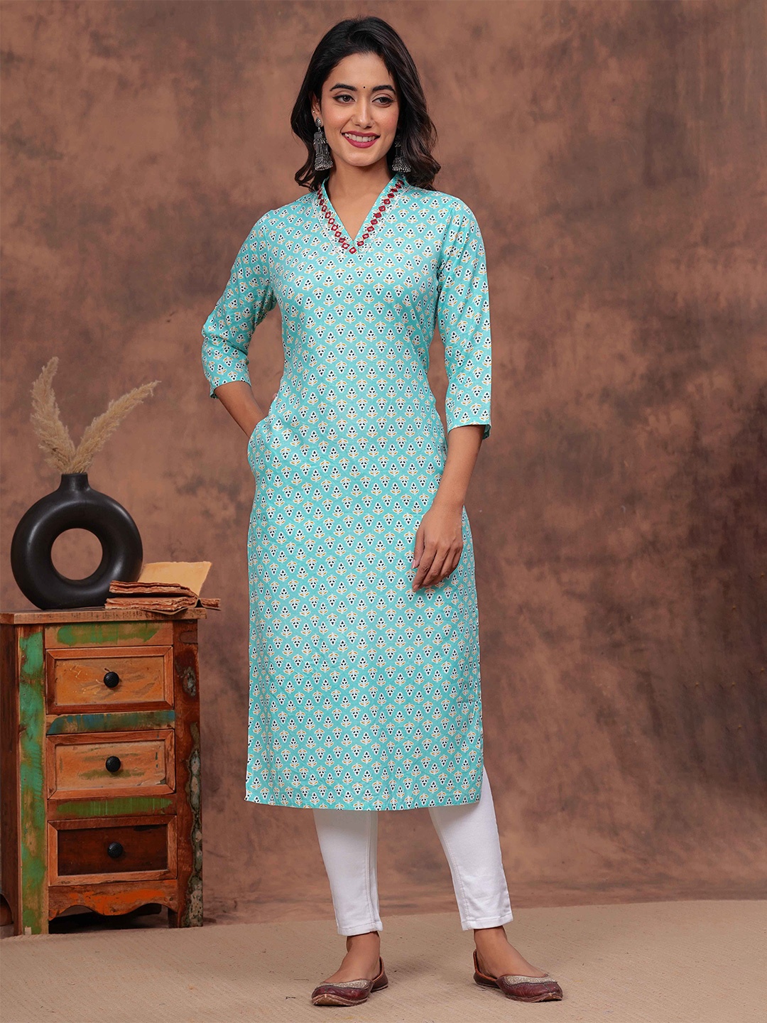 

DIZON Indie Floral Printed V Neck Straight Kurta, Turquoise blue