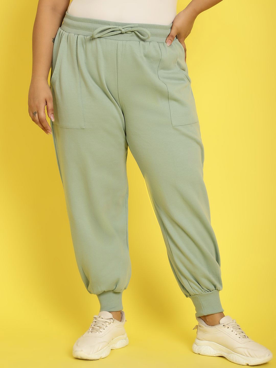 

theRebelinme Women Relaxed Tapered Fit High-Rise Trousers, Green