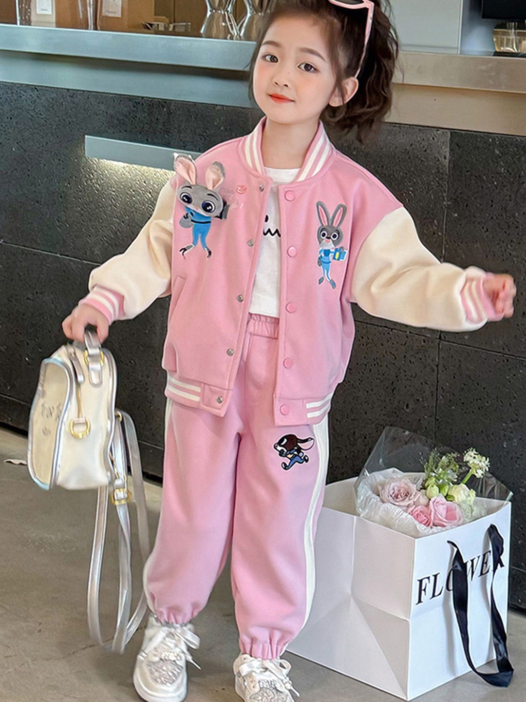 

LULU & SKY Girls Embellished V-Neck Long Sleeves Sweatshirt With Jogger, Pink