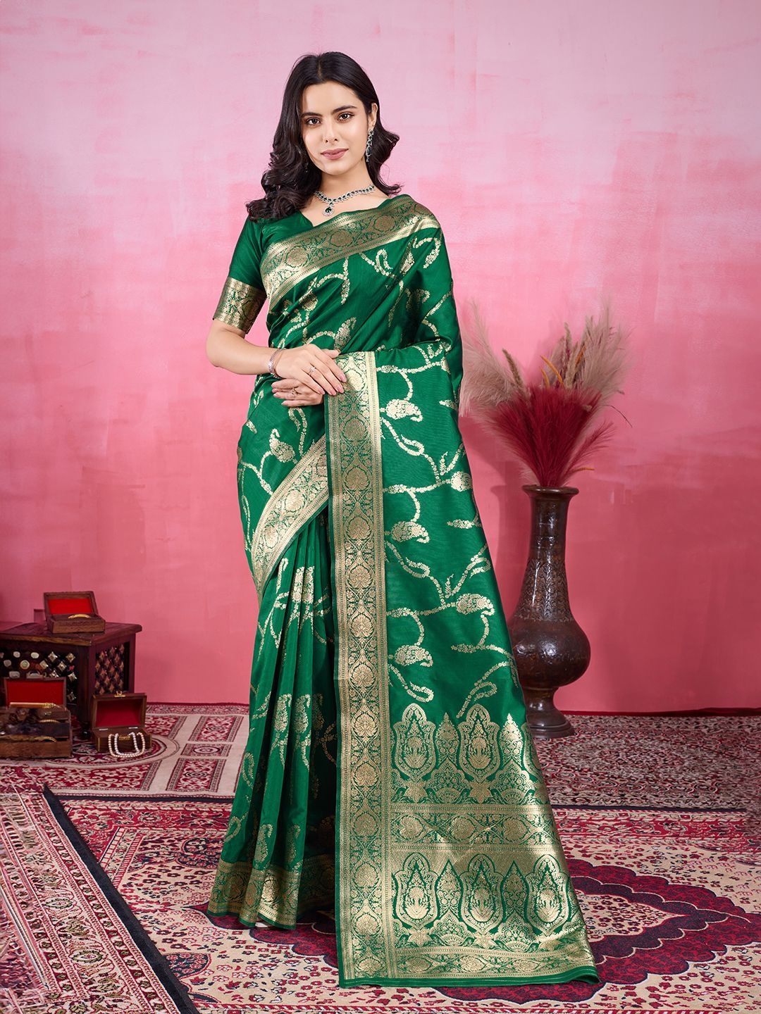 

V3 FASHION STUDIO Woven Design Zari Pure Silk Banarasi Saree, Green