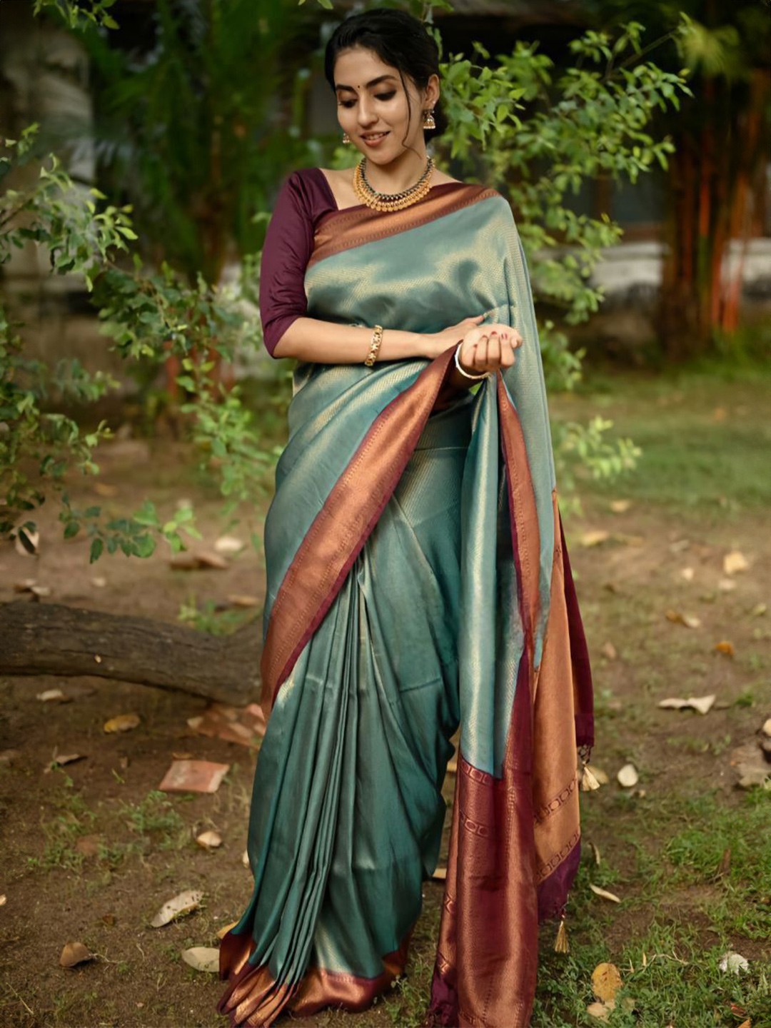 

Jinax Woven Design Zari Pure Silk Banarasi Saree, Sea green