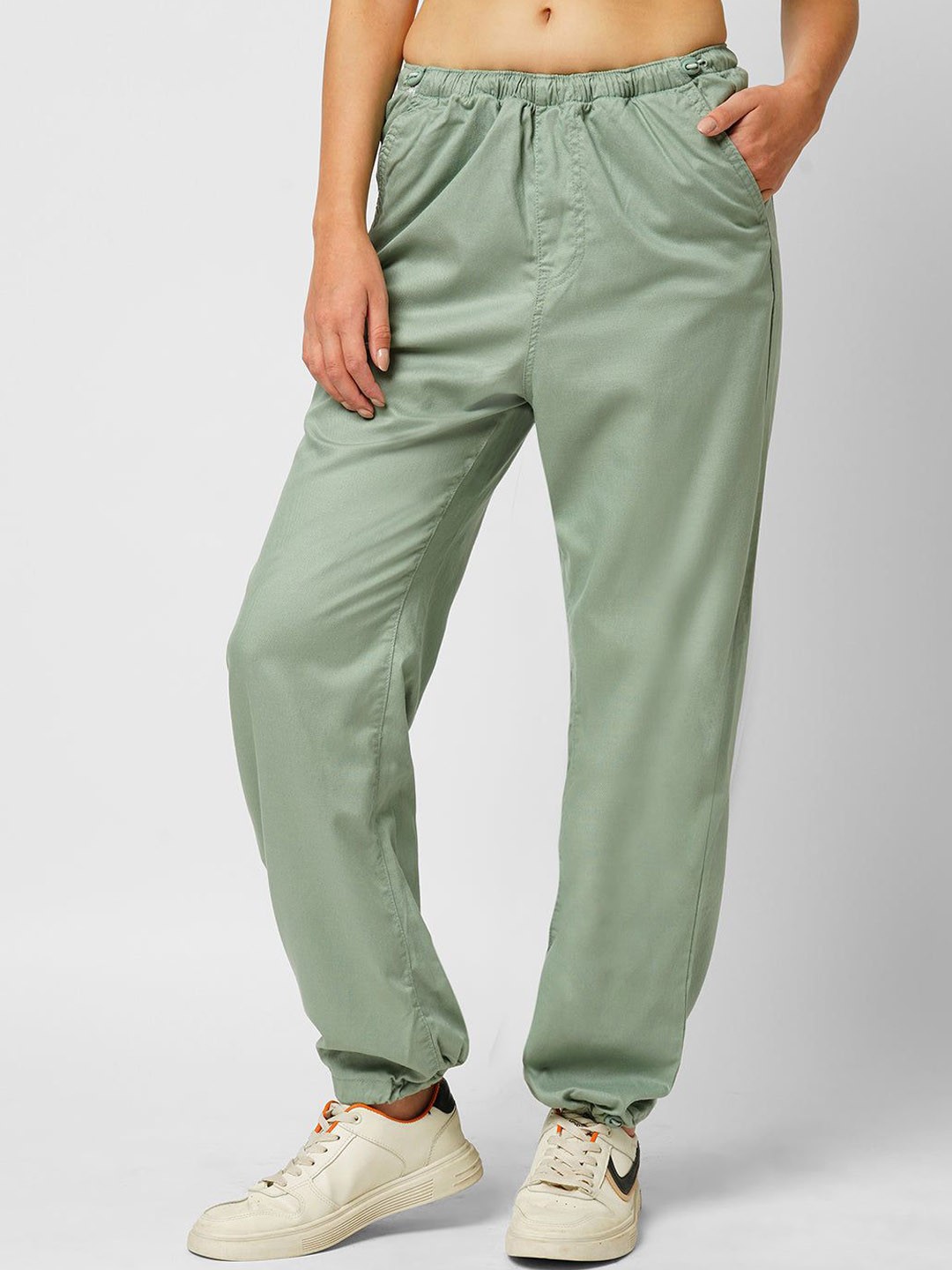 

Kraus Jeans Women Relaxed Fit High-Rise Jeans, Green