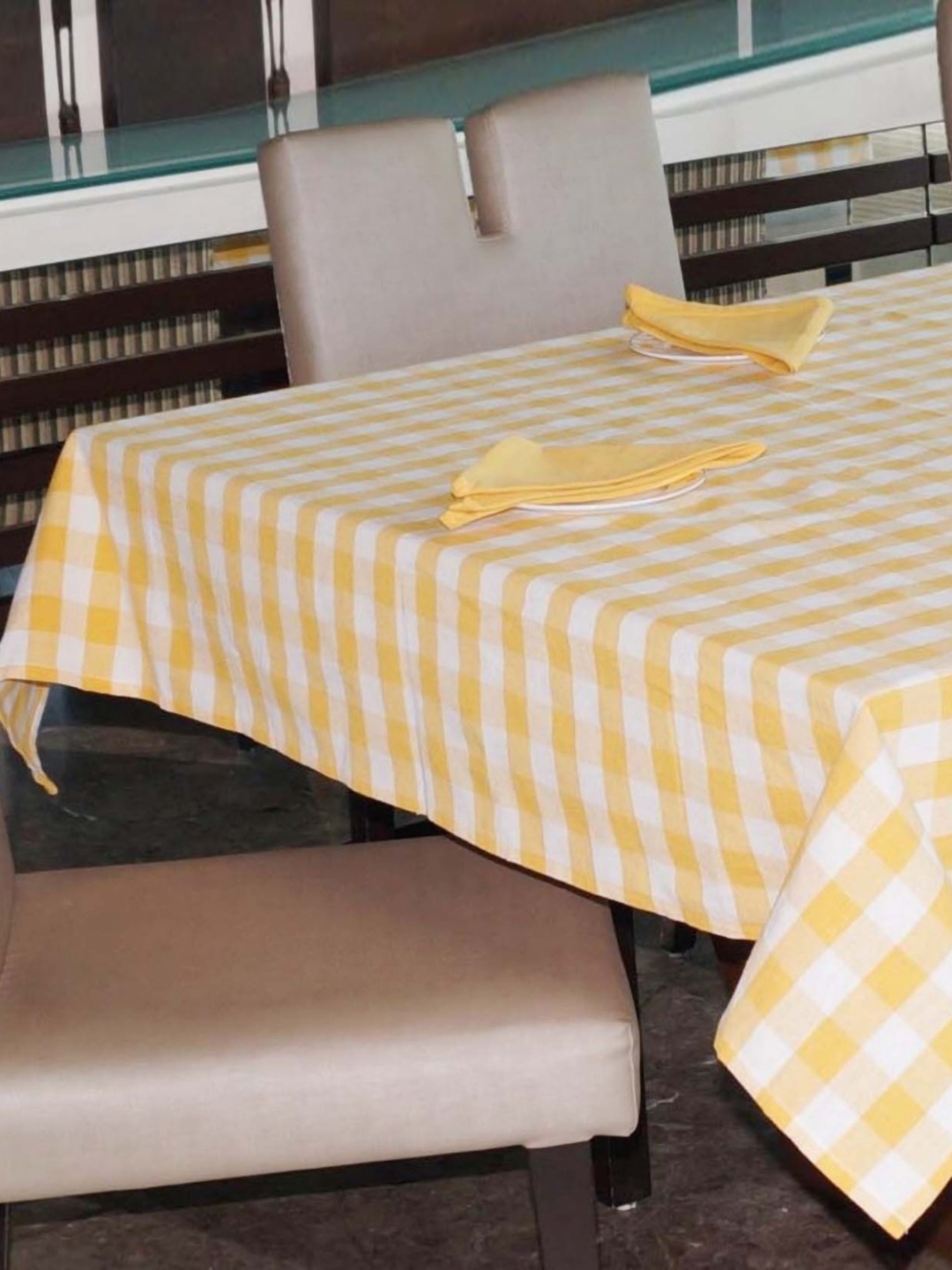 

Lushomes Yellow Set of 7 Geometric Printed Cotton 6-Seater Table Cover with Napkins
