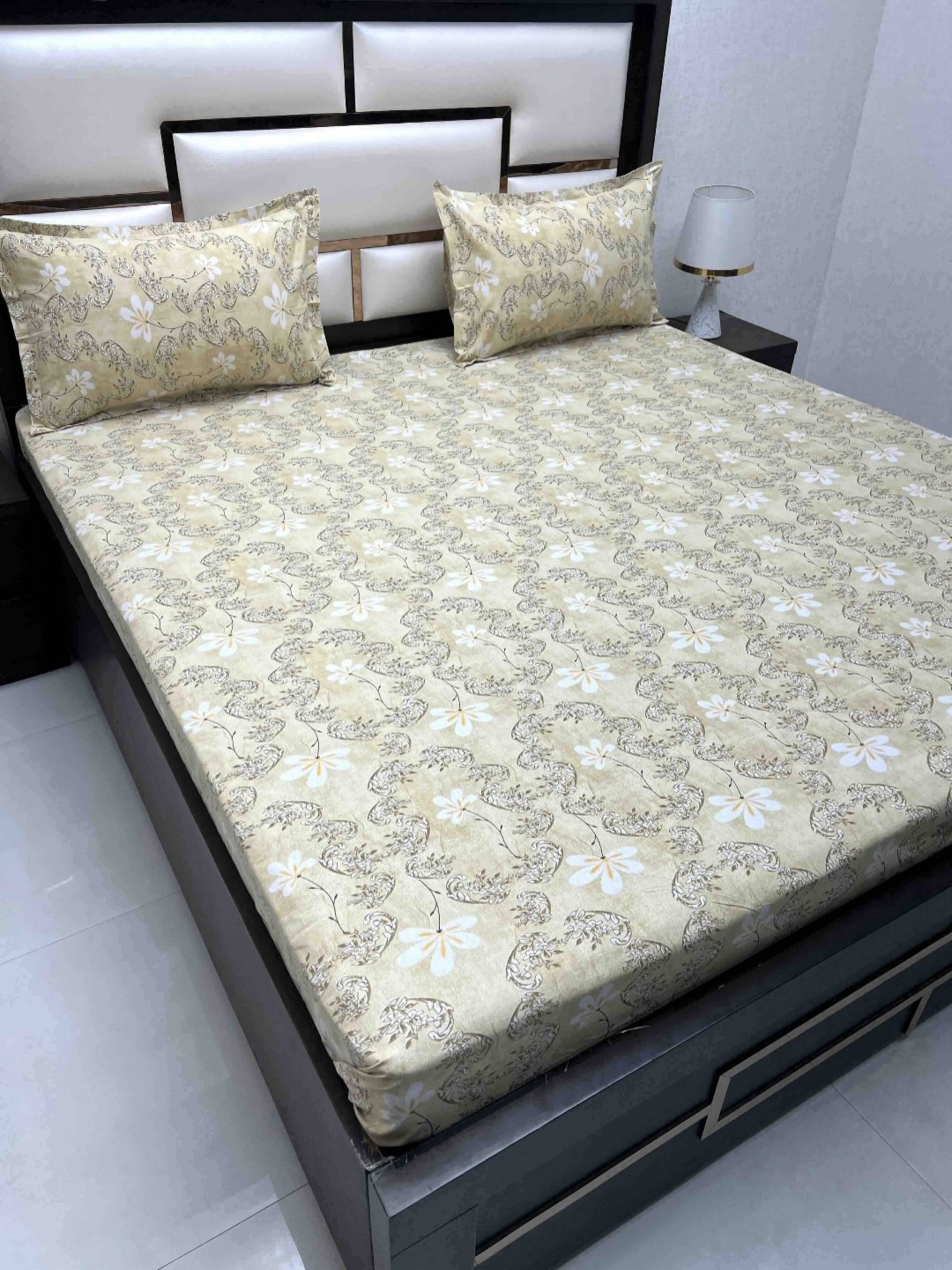 

Pure Decor Cotton Queen Size Double Bedsheet With 2 Pillow Covers 2.28m X 2.54m, Yellow