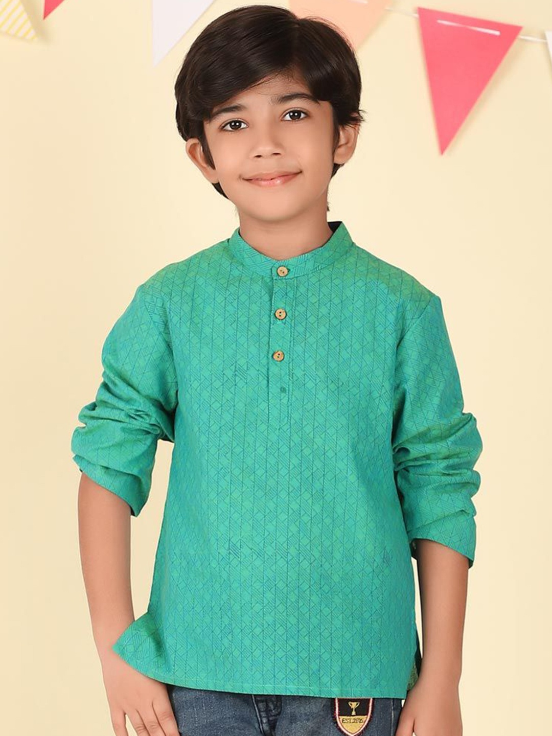 

Fabindia Boys Geometric Printed Thread Work Kurta, Green