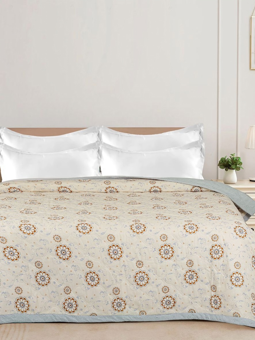 

bsb home Beige & Grey Floral Mild Winter 300 GSM Double Bed Quilt- 2.2 m x 2.3 m