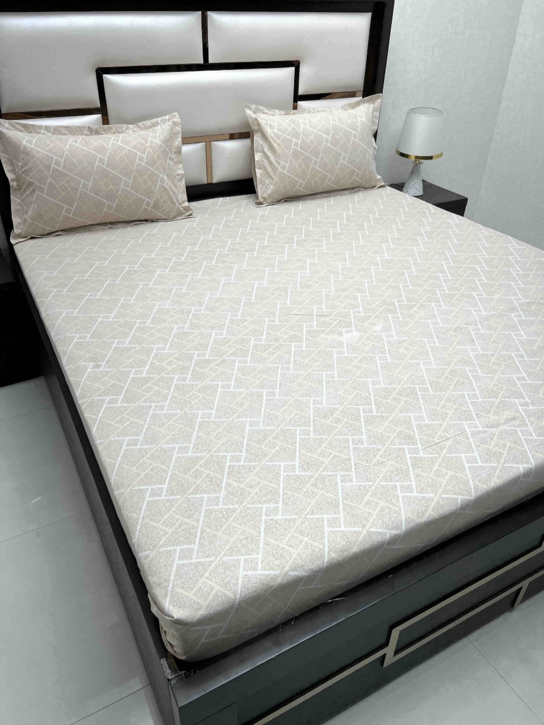 

Pure Decor Cotton Queen Size Double Bedsheet With 2 Pillow Covers 2.28m X 2.54m, Cream