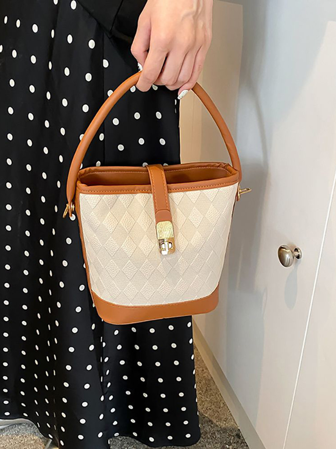 

StyleCast x Revolte PU Bucket Sling Bag, Brown