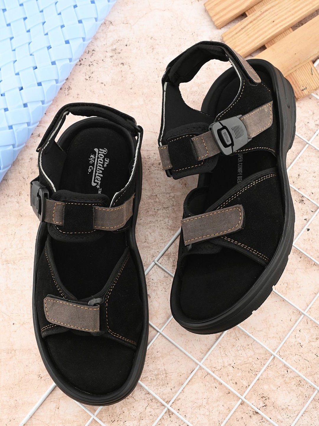 

The Roadster Lifestyle Co Men Sports Sandals, Black