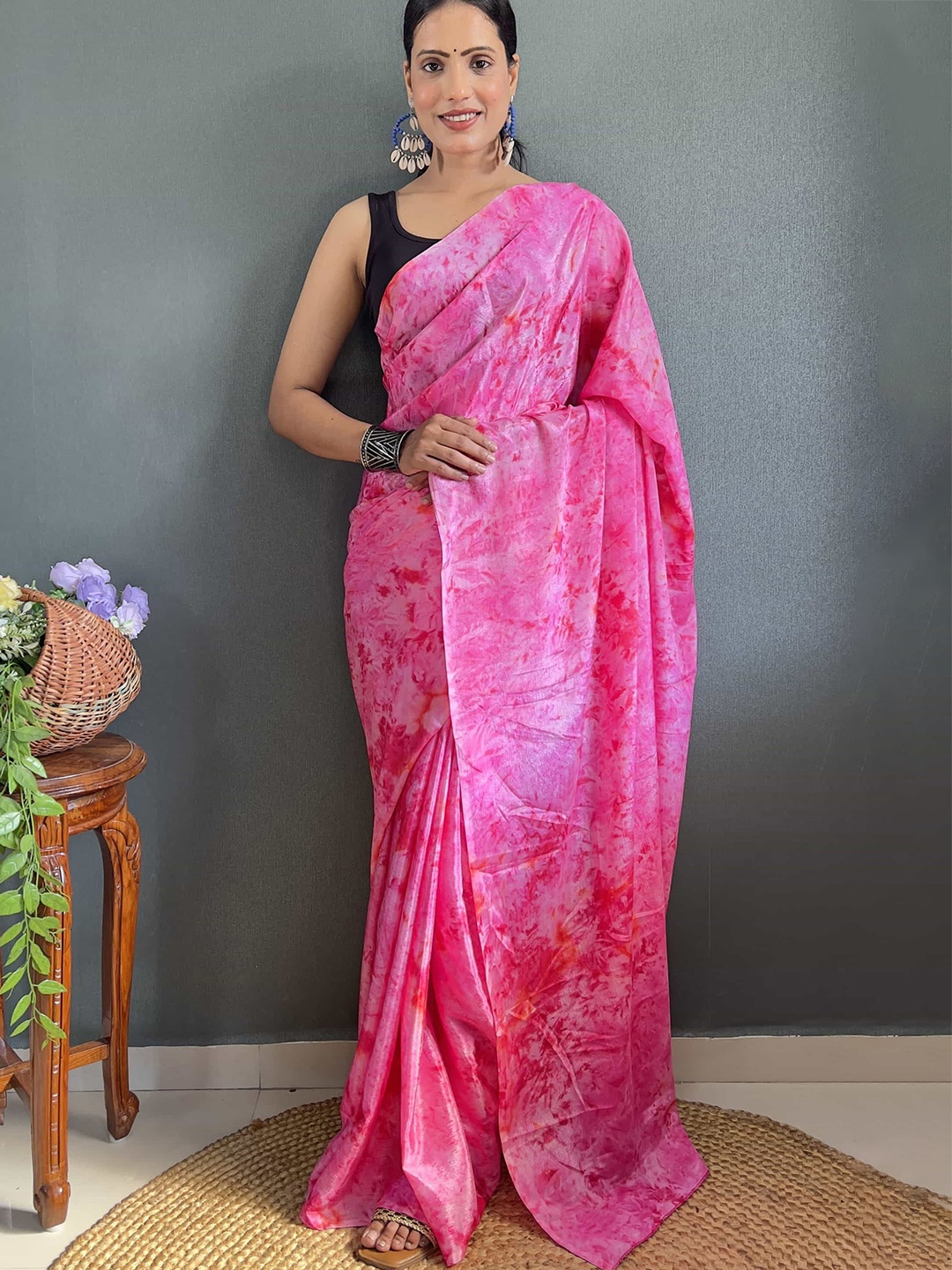 

KALINI Tie and Dye Pure Chiffon Ready to Wear Saree, Pink