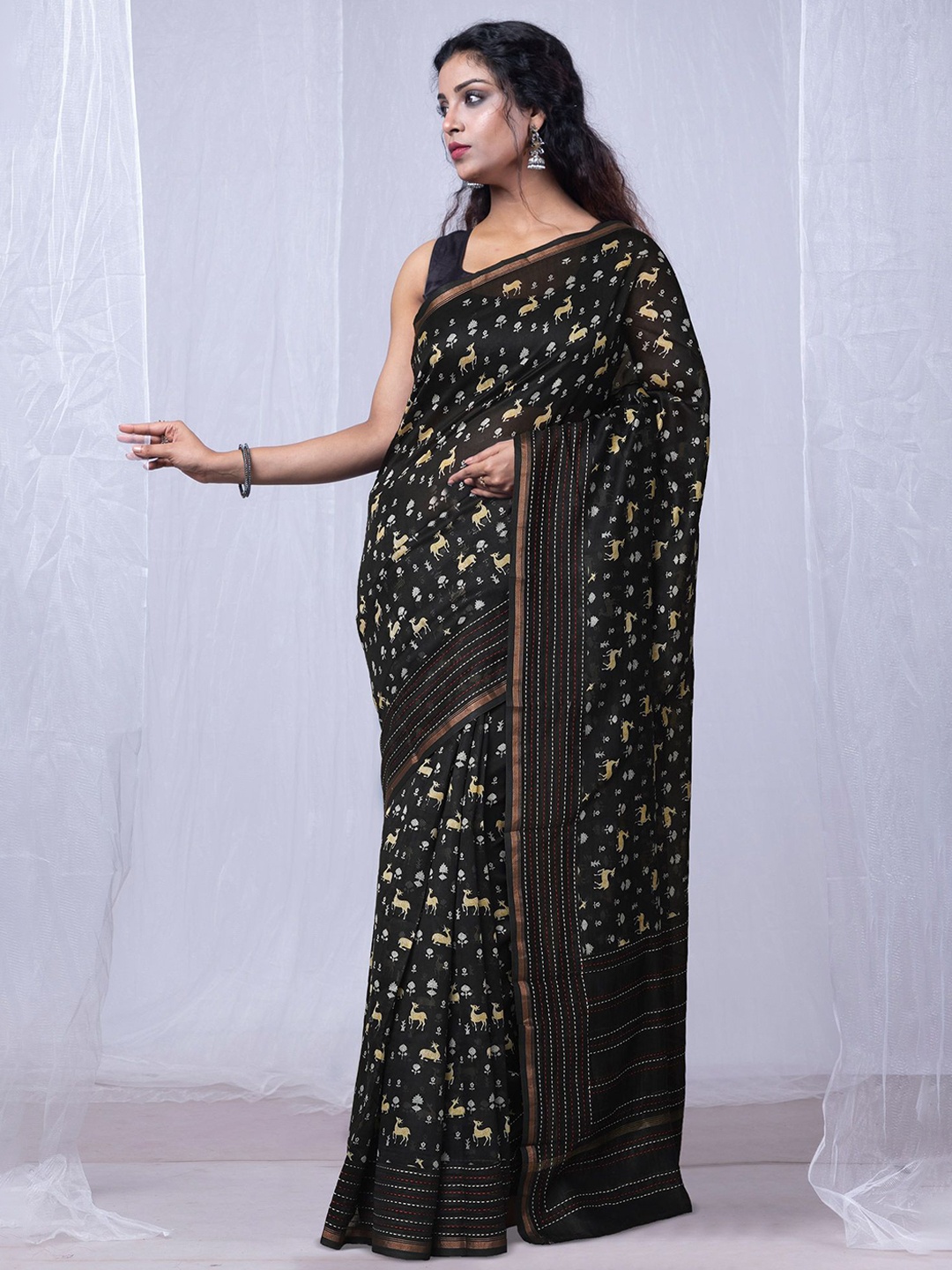 

Unnati Silks Floral Zari Handloom Chanderi Saree With Kantha Work, Black