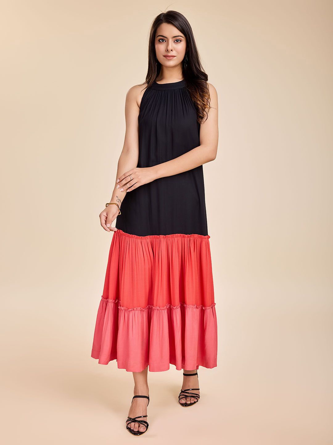 

Komarri U Colourblocked Halter Neck Sleeveless Tiered A-Line Midi Dress, Black