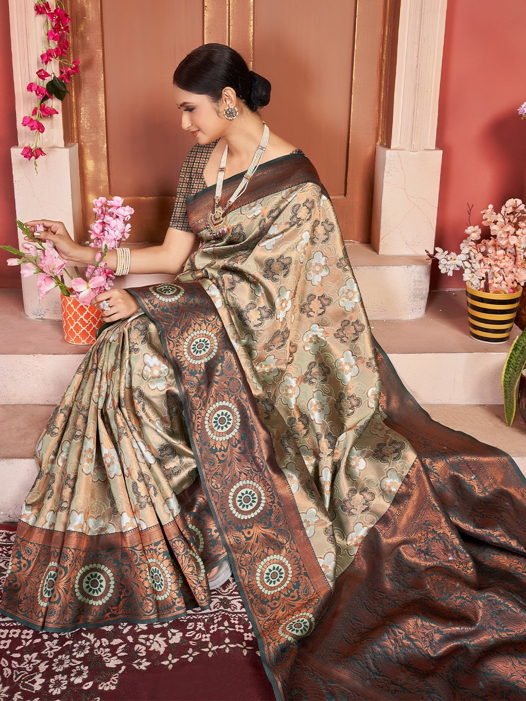 

Jinax Woven Design Zari Pure Silk Banarasi Saree, Sea green