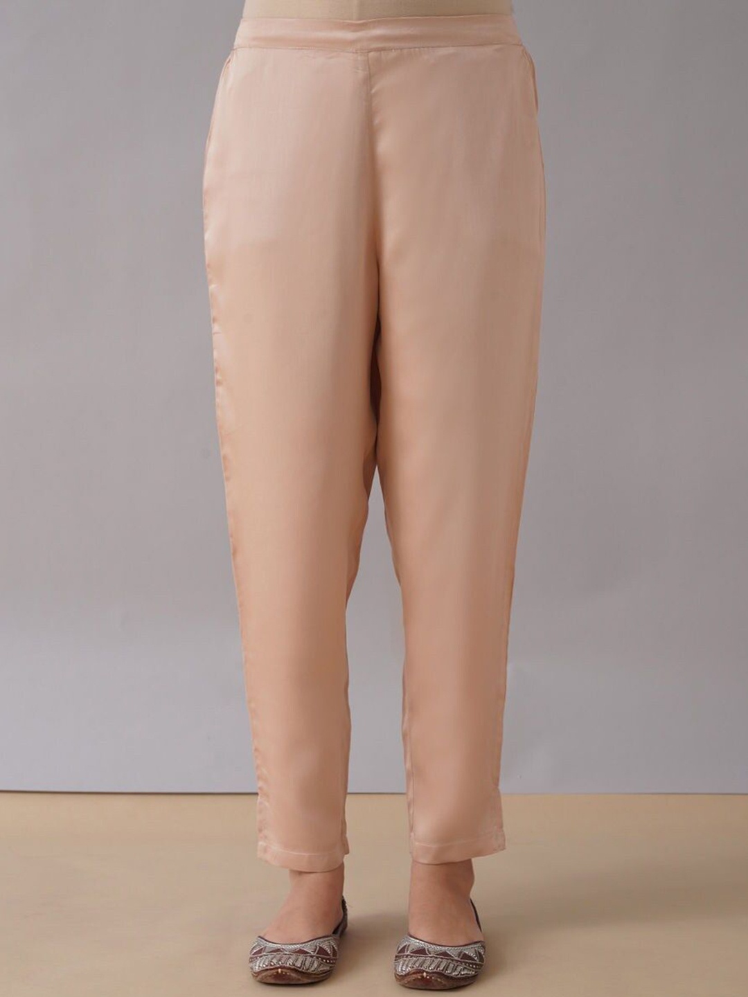 

JAYPORE Women Skinny Fit Trousers, Red