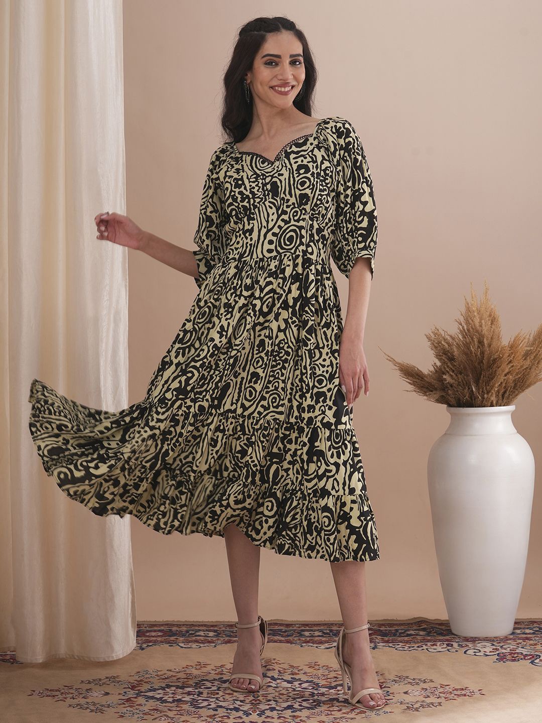

FASHOR Printed Sweetheart Neck Puff Sleeve Fit and Flare Midi Dress, Black
