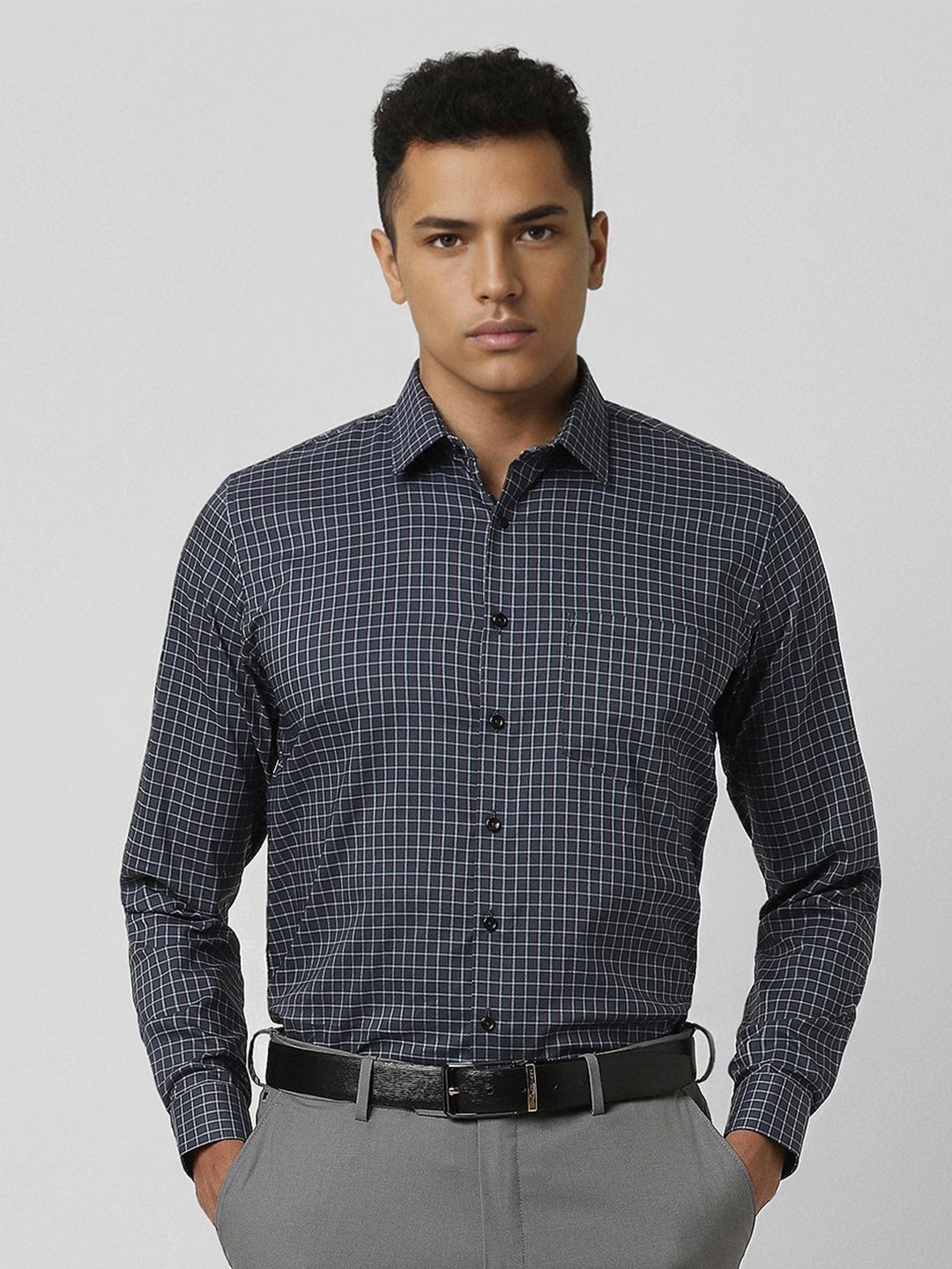 

Van Heusen Men Slim Fit Opaque Checked Formal Shirt, Charcoal