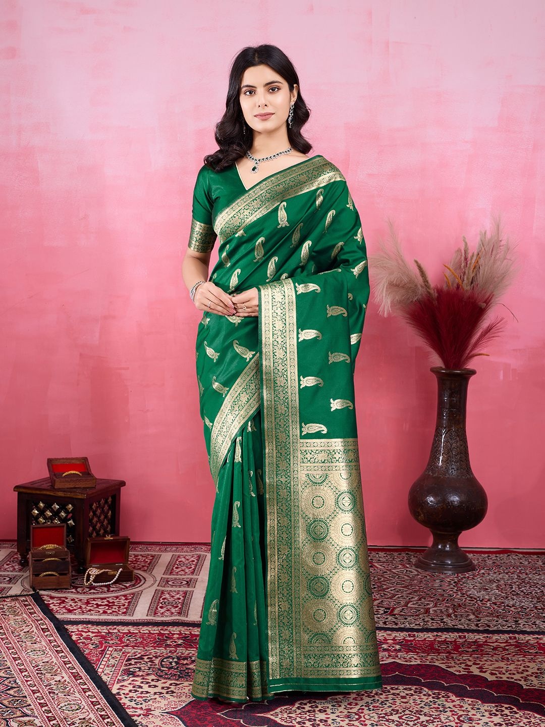 

V3 FASHION STUDIO Ethnic Motifs Zari Pure Silk Banarasi Saree, Green