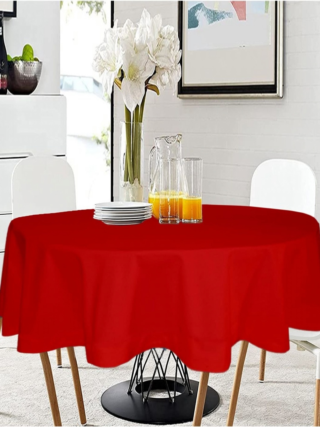 

Lushomes Red Round 4-Seater Table Cover