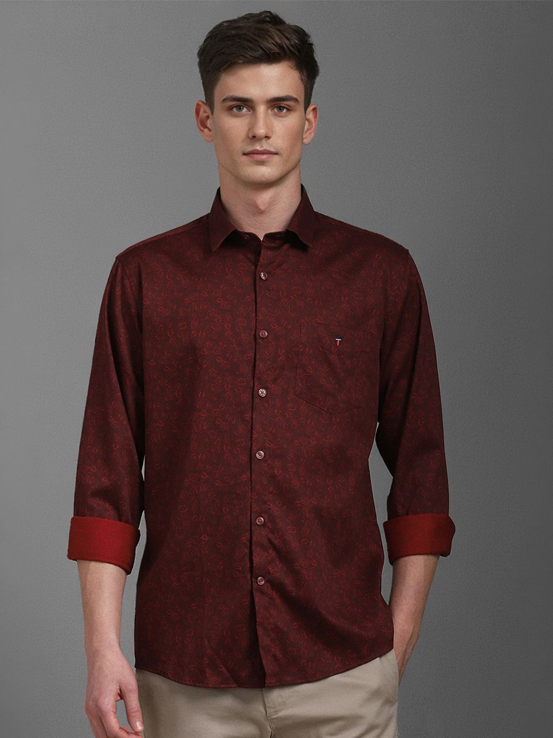 

Louis Philippe Sport Men Slim Fit Floral Opaque Printed Casual Shirt, Maroon