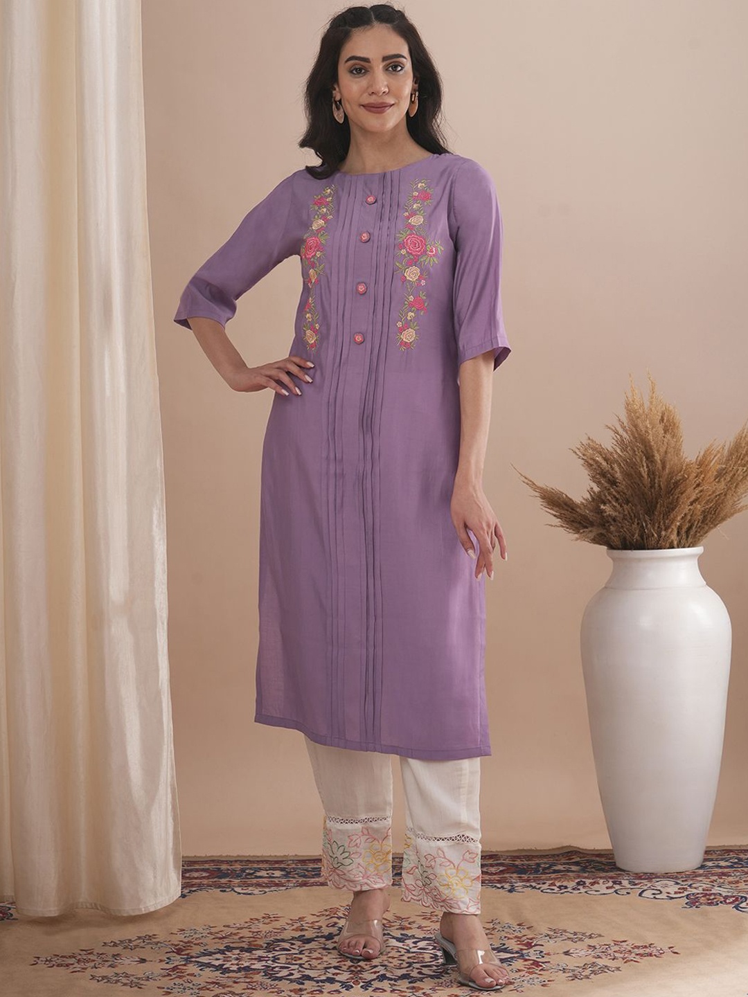 

FASHOR Women Floral Embroidered Thread Work Kurta, Purple