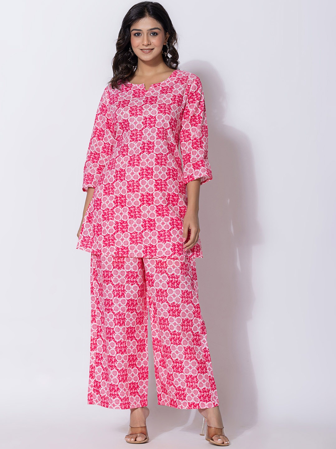 

Cottbelle Women Pure Cotton Floral Printed Night suit, Pink