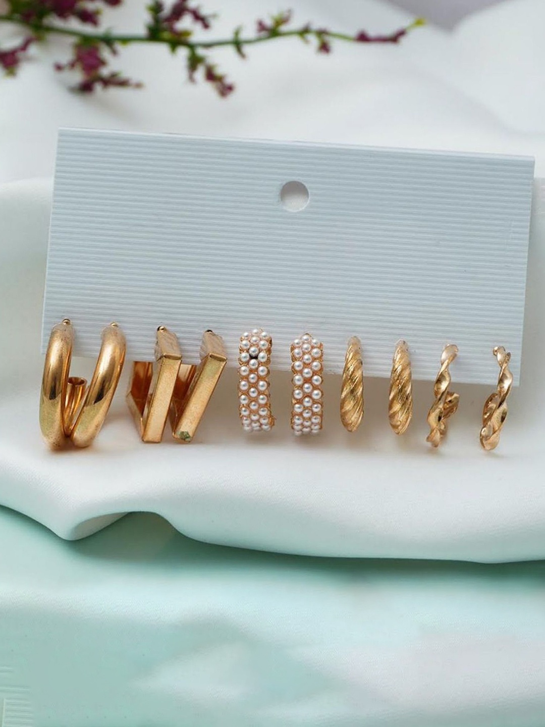 

PolluxCraft Geometric Studs Earrings, White