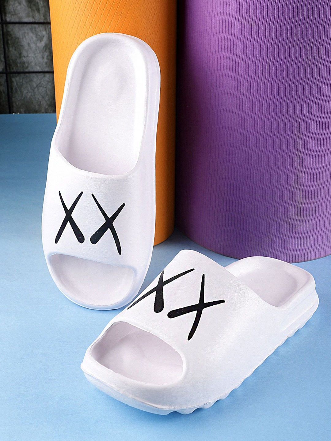 

KAPYANSH Men Printed Rubber Sliders, White