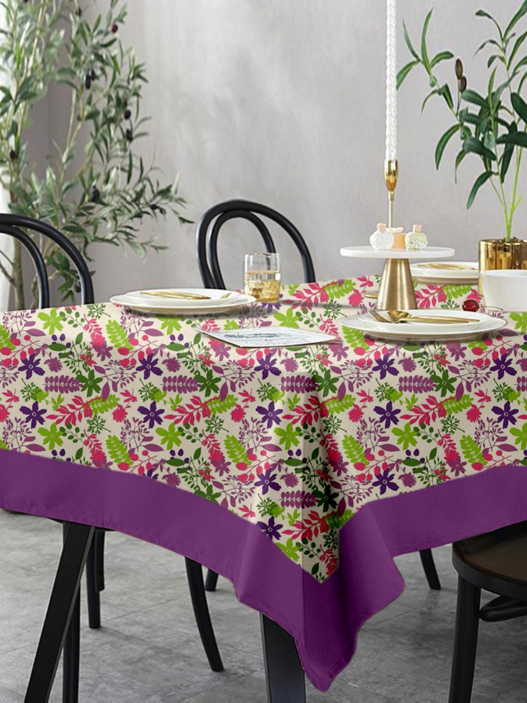 

Lushomes Purple Floral Cotton 6-Seater Table Cover