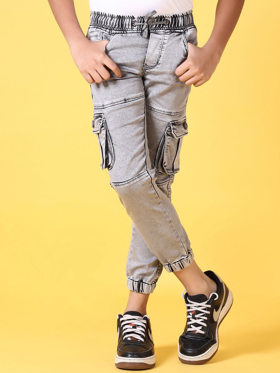 

V-Mart Boys Light Fade Stretchable Jeans, Grey