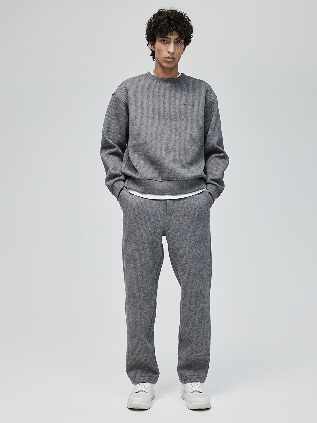 

H&M Men Loose Fit Ribbed Sweatshirt, Grey