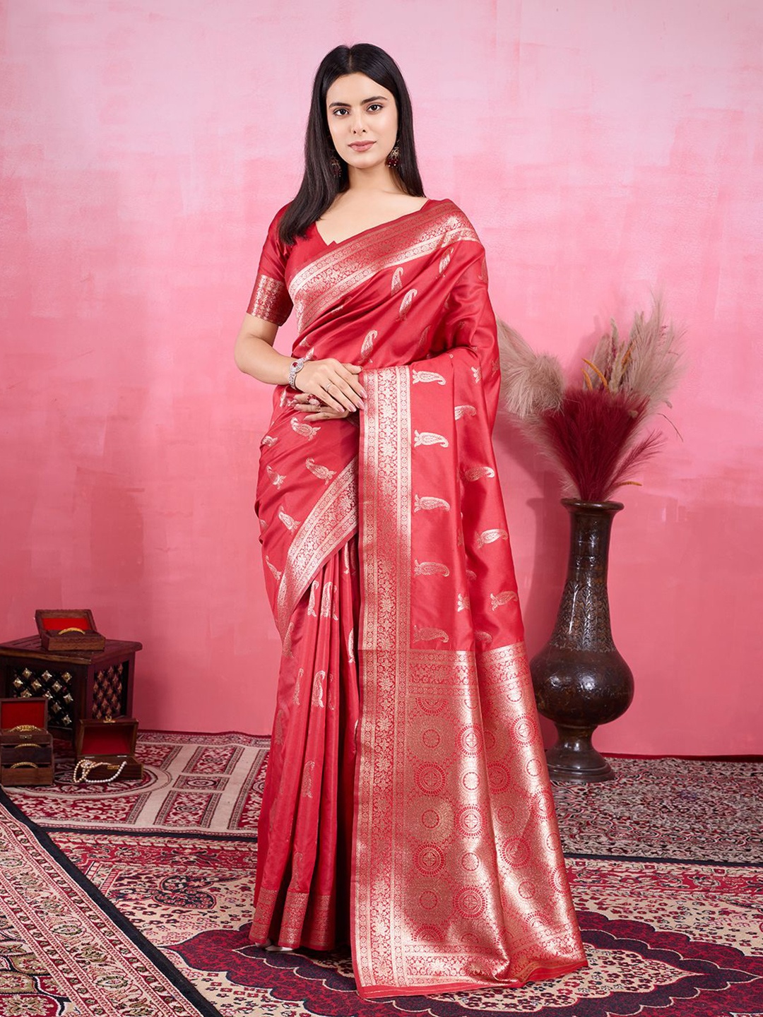 

Kriyansh Woven Design Zari Kanjeevaram Saree, Red