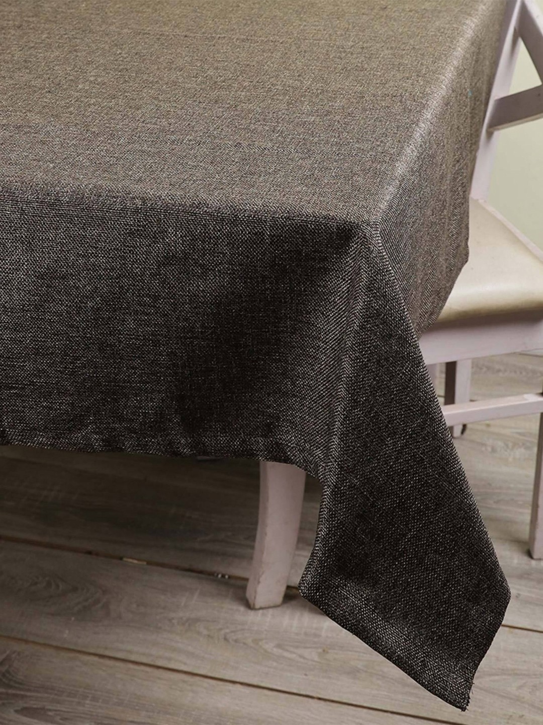 

Lushomes Brown 6-Seater Table Cover