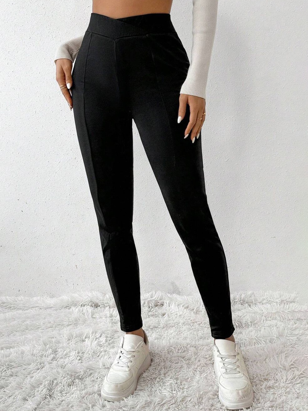 

StyleCast Women Mid-Rise Ankle-Length Leggings, Black