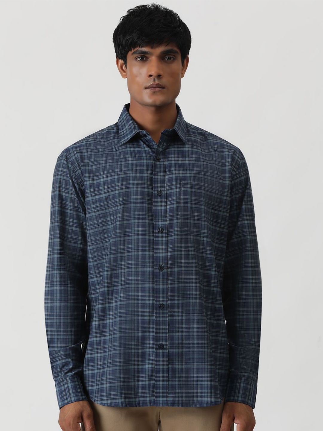 

Greenfibre Men Opaque Checked Casual Shirt, Blue