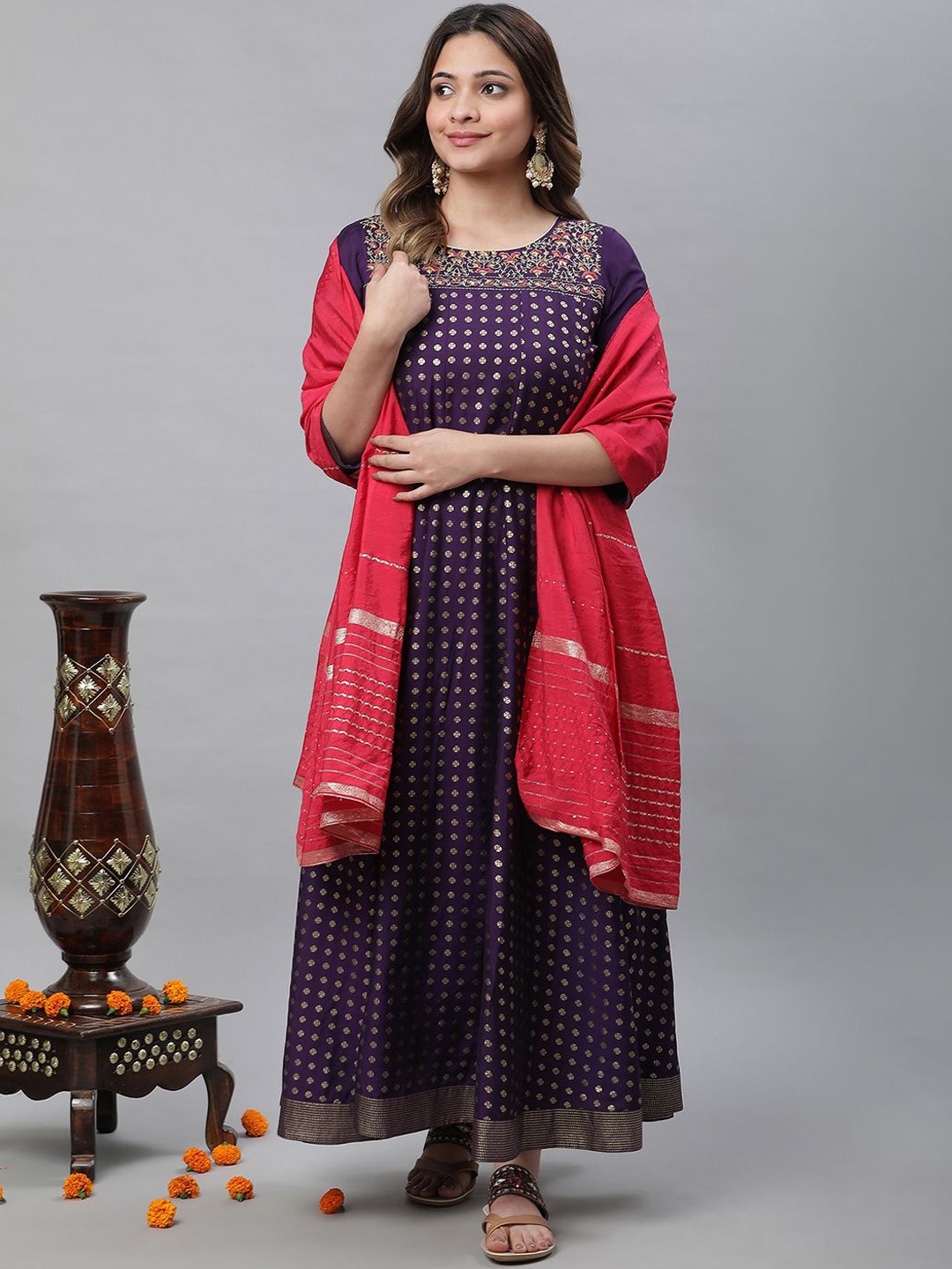 

AURELIA Women Pleated Kurta With Dupatta, Purple